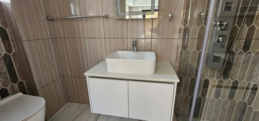 5 Bedroom Property for Sale in The Islands Estates North West
